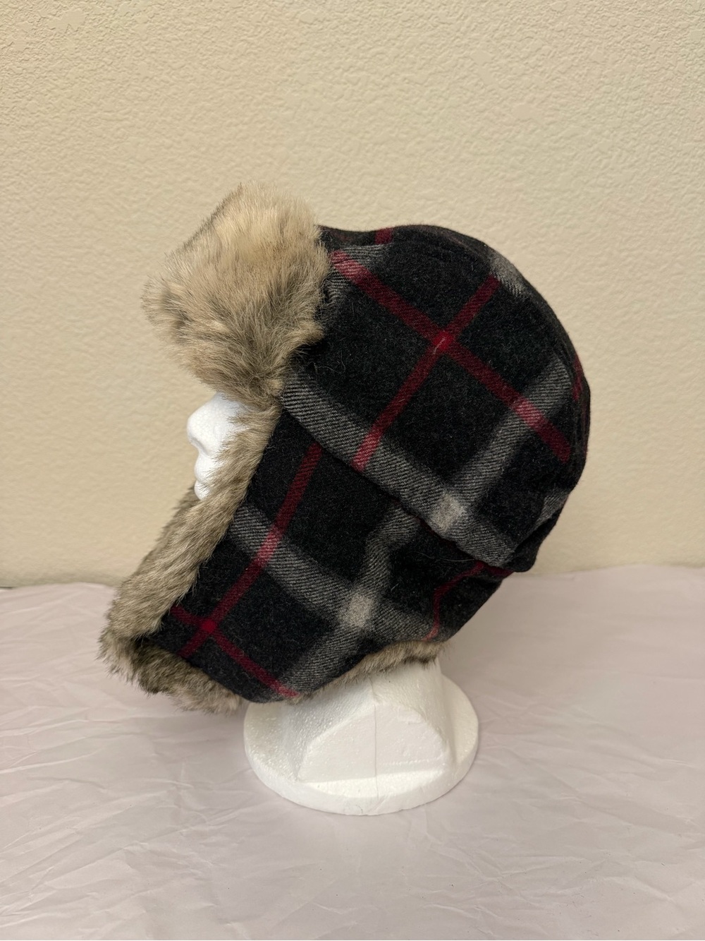 Woolrich Unisex adults Sz M wool with lined Faux-Fur Trapper Hat - Black & Red